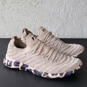 APL Womens Techloom Weave Blush Pink Knit Leopard Sole Sneakers Sz 6